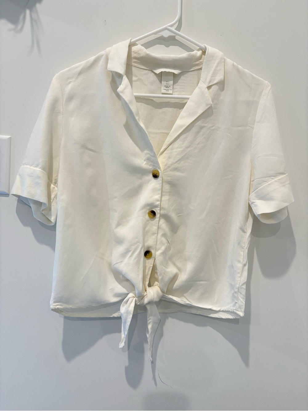 H&M Cream Tie-Front Short Sleeve Button Blouse